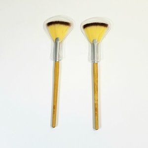 Cala Makeup Fan Brush - Bamboo Handle